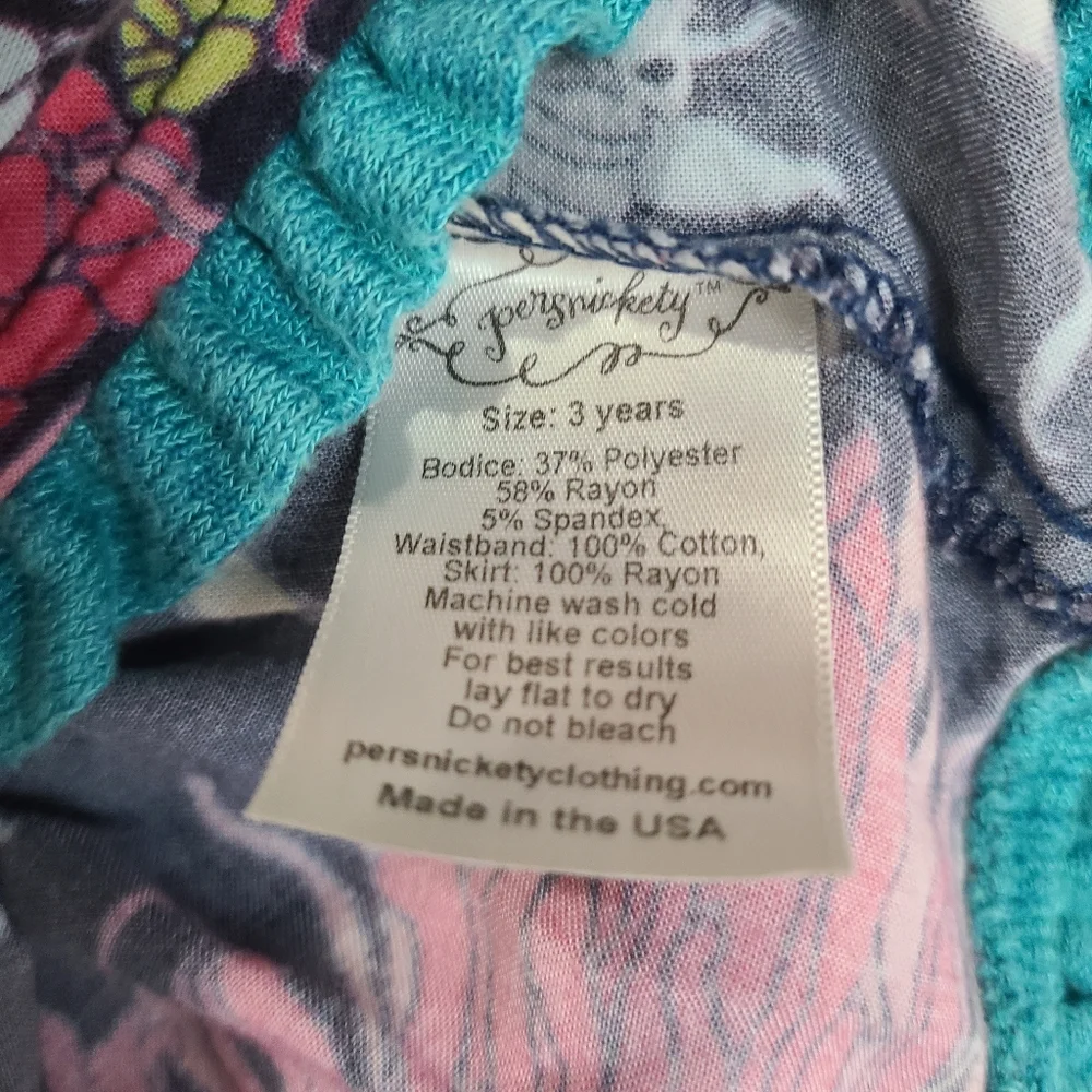 Persnickety Floral Tunic - Picture 4 of 4